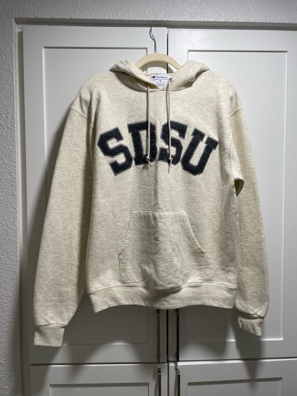 Champion SDSU Classic Twill Hoodie Sweatshirt Heather Oat Light Grey Charcoal - Picture 2 of 13